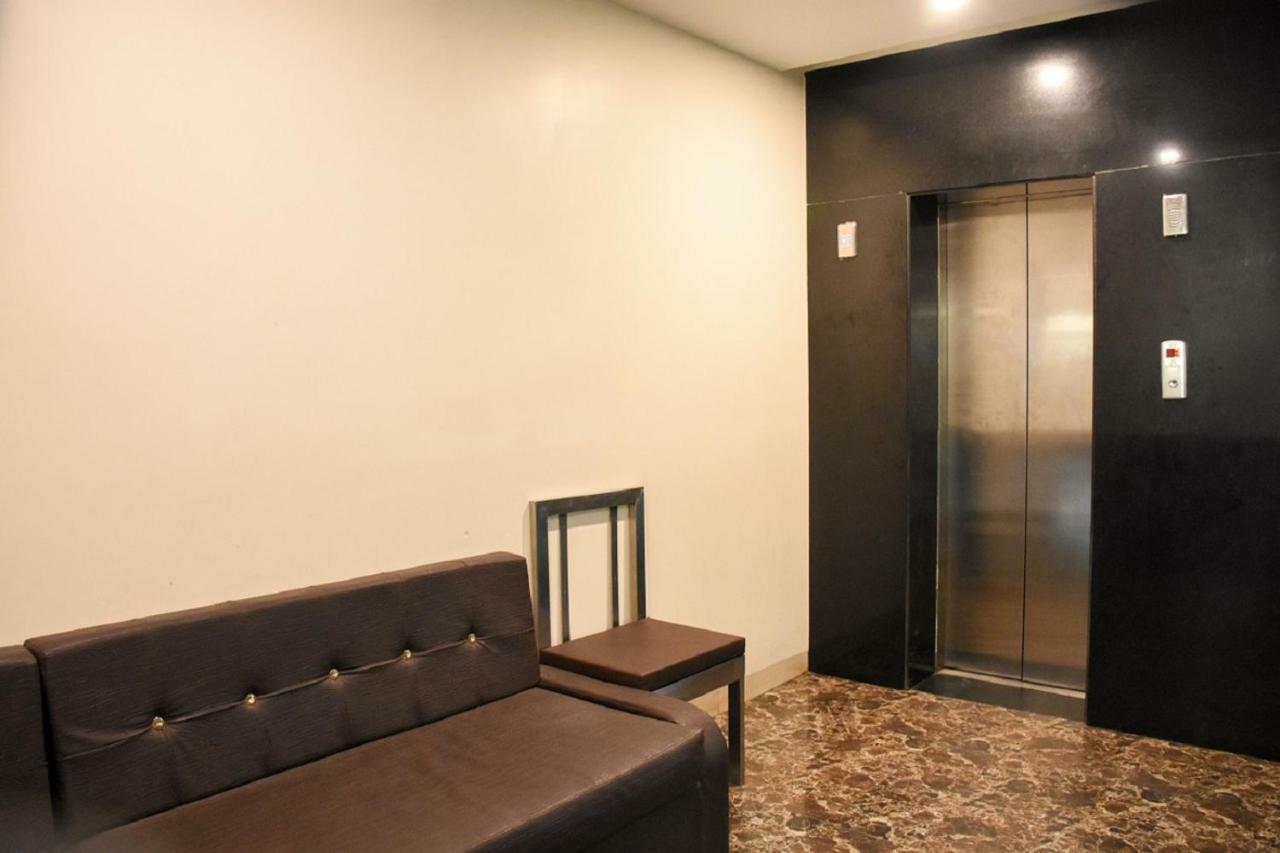Hotel Dilip Индаур Экстерьер фото